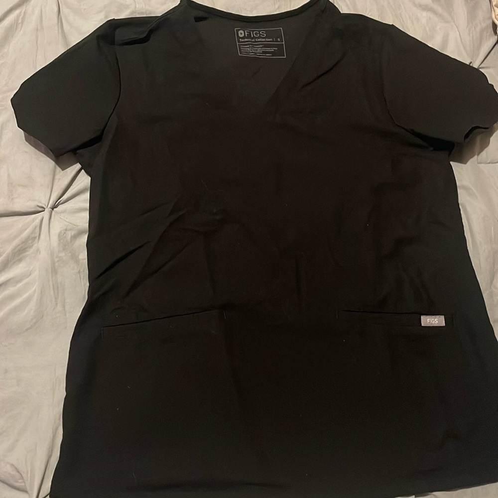 Figs black scrubs, small tall basic Livingston scrub pants and small casma top